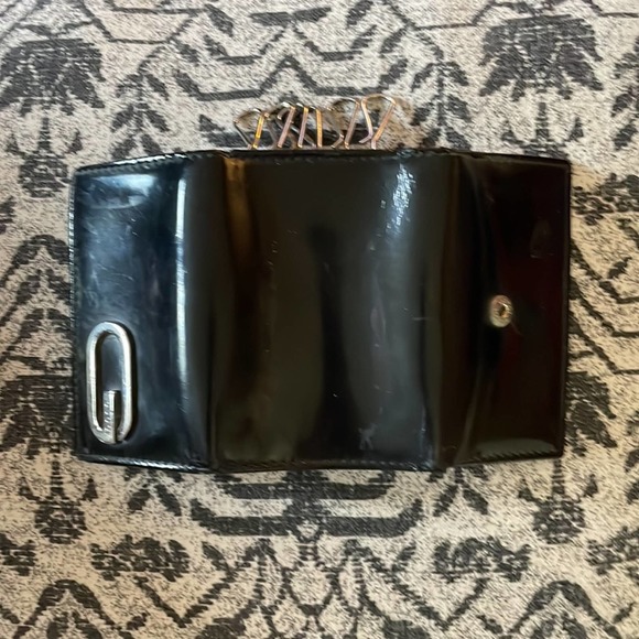 Gucci black patent leather key holder keeper - Picture 6 of 10